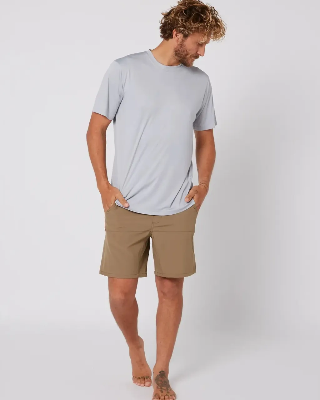 Foow A Day hort - Deep Taupe<Follow Wake