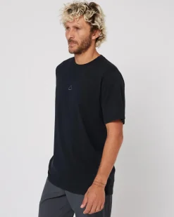 Foow titched Tee - Back<Follow Wake New