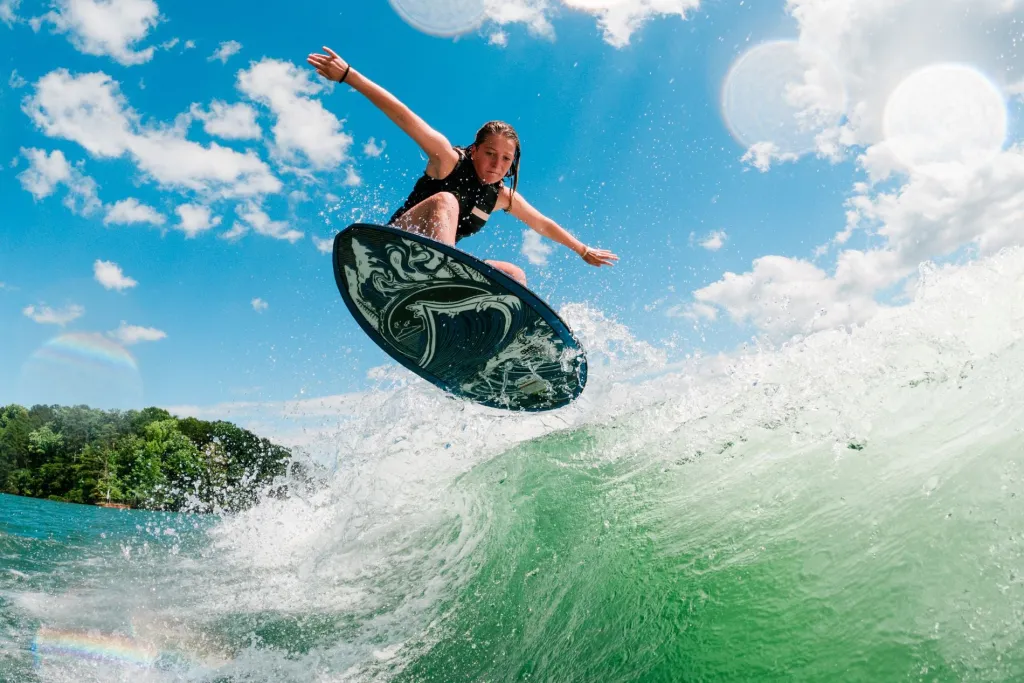 2025 Blade Wakesurf Board<Liquid Force Discount