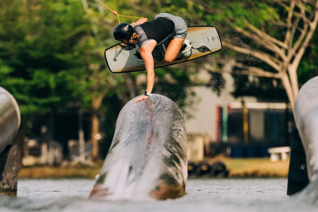 Current Wakeboard 2026<Liquid Force Online