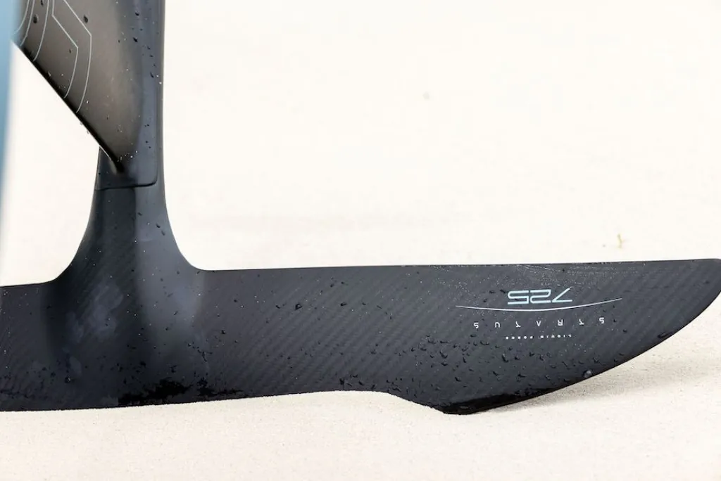 2025 Stratus Carbon 725 Fuselock Foil Set<Liquid Force Clearance