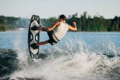 2024 Unity Aero Wakeboard<Liquid Force Sale