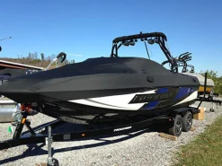 12-14 Mojo 2.5 Mooring Cover<Moomba Hot