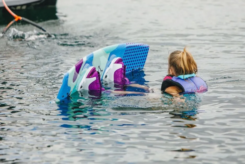 August Kid's Wakeboard | August Bindings 2026<Ronix