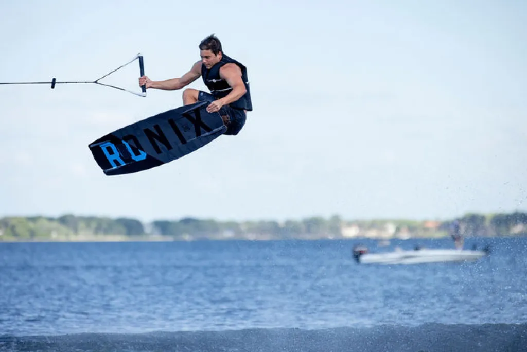 2025 Vault Wakeboard | Divide Bindings<Ronix New