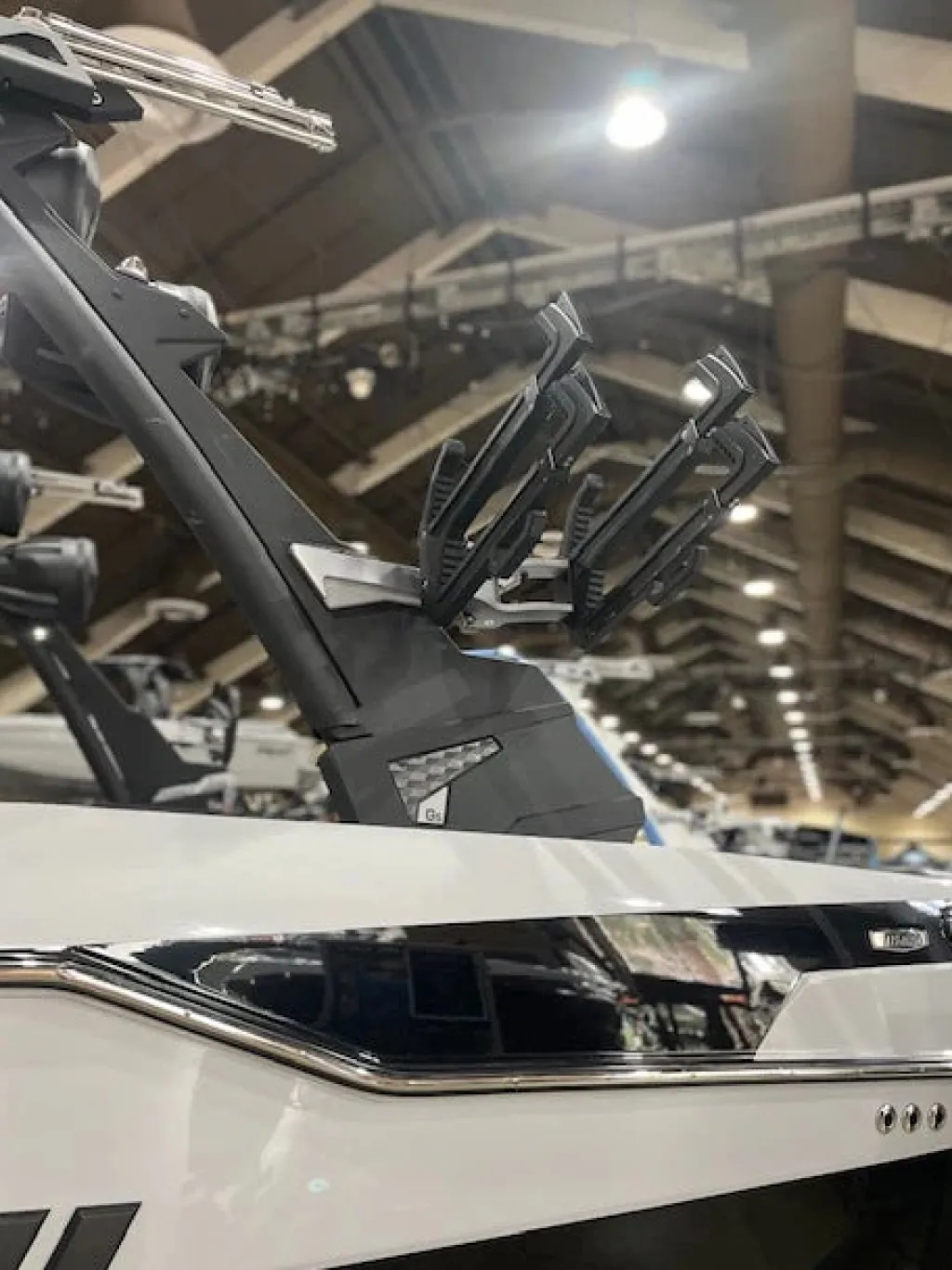 Skylock Pro4 Locking Board Rack - Malibu/Axis Direct Replacement<Skylon Clearance